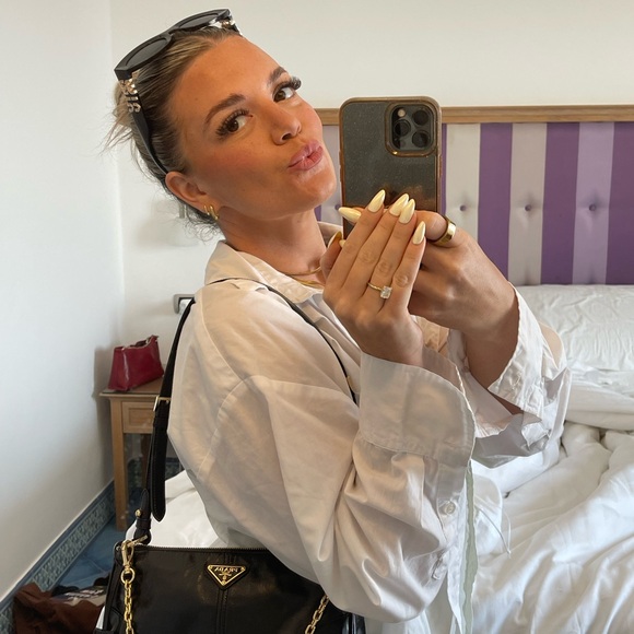 Meet your Posher, Lex - Picture 3 of 7